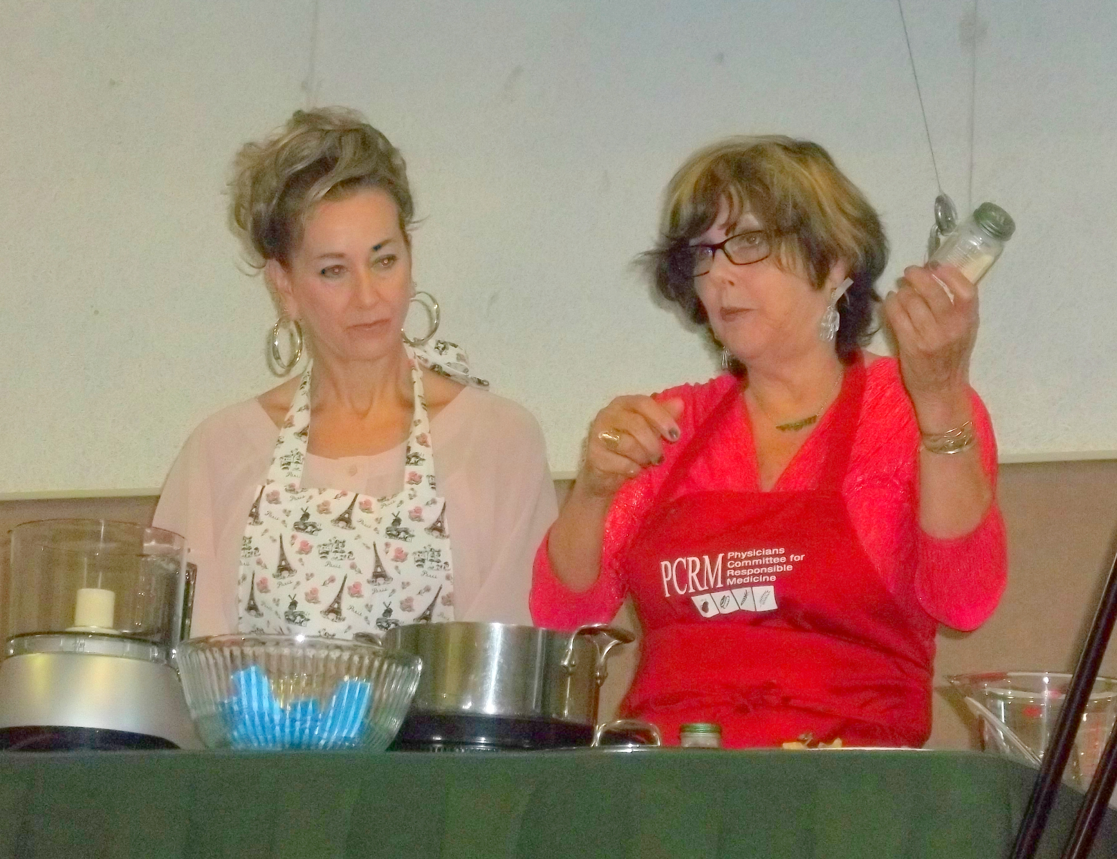 Linda Middlesworth demonstrated easy preparation of Blueberry Muffins and Caulfiflower Cheese Sauce - all without oil or animal products - for delicious results